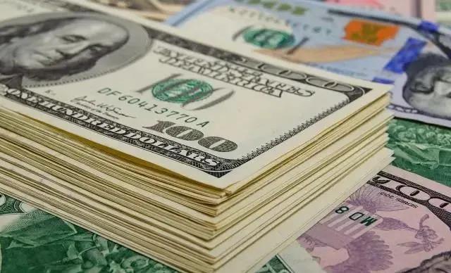 一趟運(yùn)費(fèi)20萬(wàn)？暴漲近6倍！出口就是虧錢(qián)！已收到客戶停止發(fā)貨！船司宣布停收新訂艙、跳港三個(gè)月！