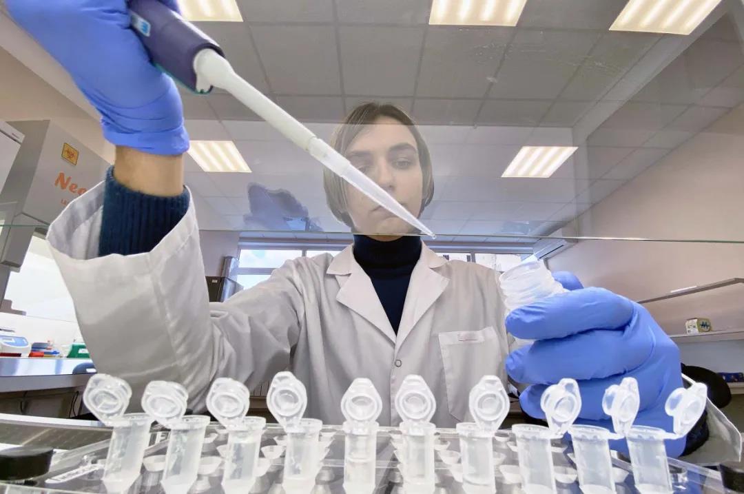 “Delta”毒株席卷全美！全球單日新增超30萬例，累計(jì)逾1.84億例！