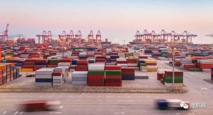 天價(jià)運(yùn)費(fèi)下集裝箱滯期費(fèi)同比翻了一番，航運(yùn)聯(lián)盟取消23個(gè)航次，托運(yùn)人繼續(xù)承壓