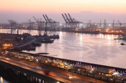 托運(yùn)人怒了！全球20個(gè)最大港口的集裝箱滯期費(fèi)同比翻了一番