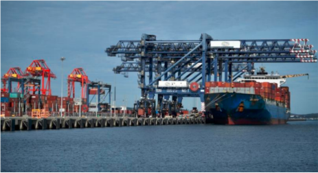 '凌晨2點(diǎn)，兩名船員從船上出逃！