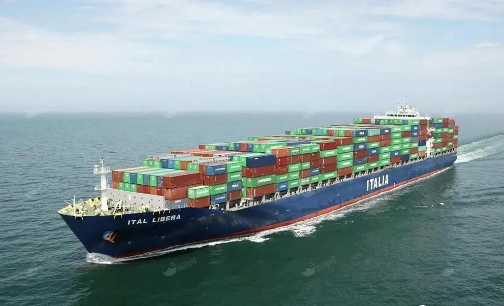 船長因新冠去世多國家拒絕掛靠，另有箱船疑有船員確診中斷航程