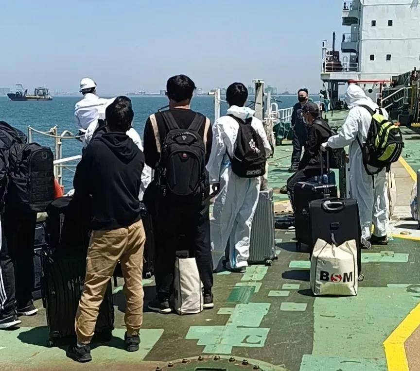 最新！被“騙”上涉疫船的17名中國船員今日全部下船！船管公司發(fā)布致歉信