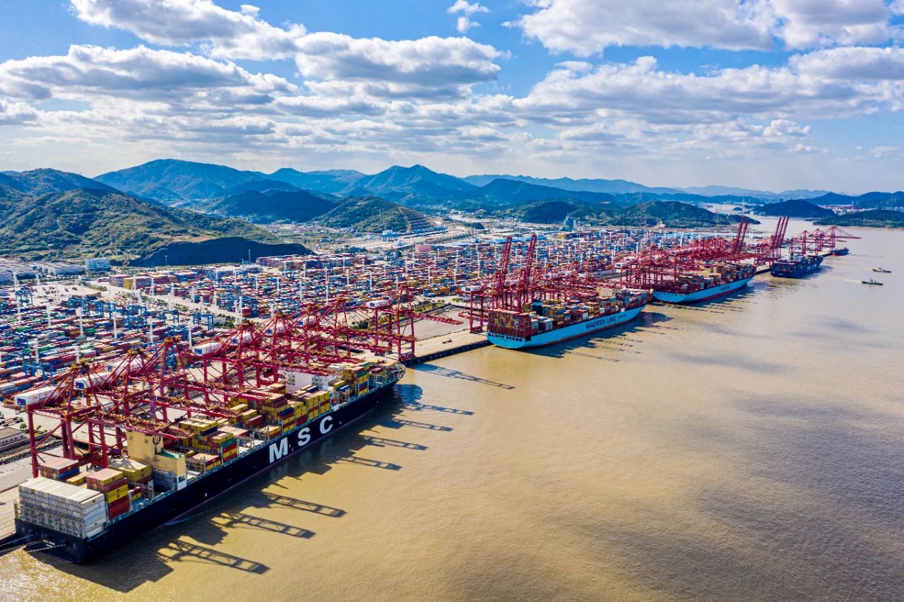 山東港口青島港再開歐美航線！航線總數(shù)增至311條 