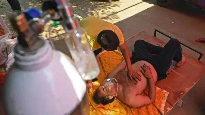 印度要再次封國(guó)?“免”海運(yùn)費(fèi)！以星對(duì)運(yùn)往印度的醫(yī)療氧氣類設(shè)備及救援物資“免”海運(yùn)費(fèi)！