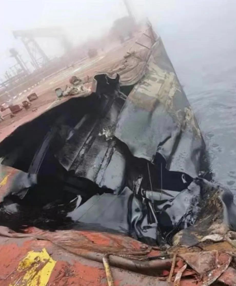 一油輪在黃海發(fā)生船舶溢油事故，10海里水域范圍內(nèi)，禁止船舶駛?cè)耄?