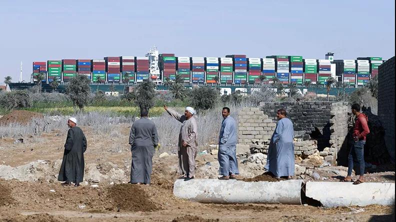 長(zhǎng)榮海運(yùn)“船貨分離”方案被蘇伊士運(yùn)河管理局拒絕！18000個(gè)集裝箱交付遙遙無(wú)期  