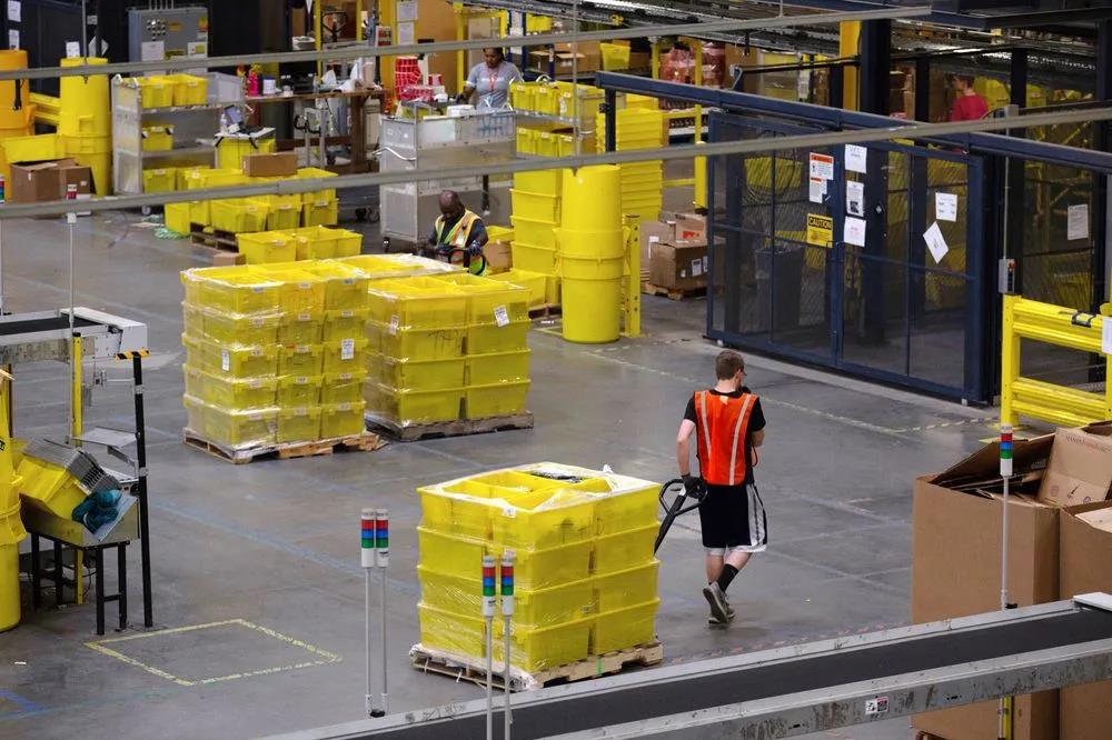 亞馬遜多站點(diǎn)倉庫已爆倉，賣家再迎退貨潮？