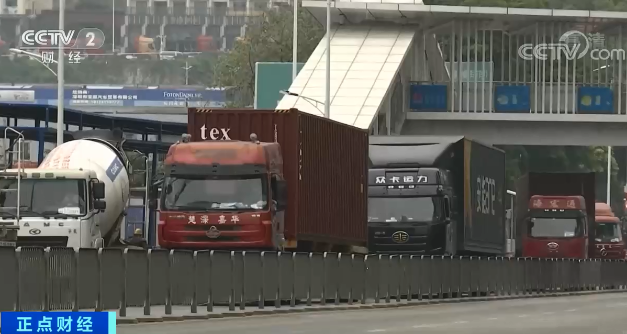 緊缺！拖車司機缺口超6000名，月薪兩萬，還招不到人......