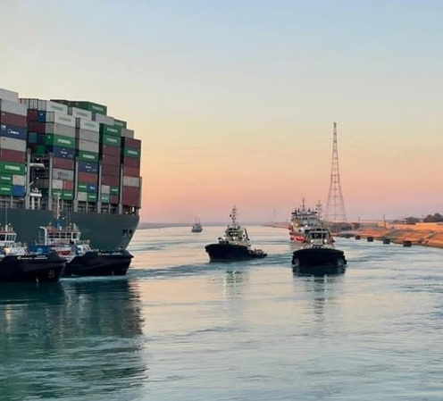 脫困復(fù)航不是終點(diǎn)，“長賜”輪的前方是責(zé)任、賠償和全球航運(yùn)業(yè)的未來