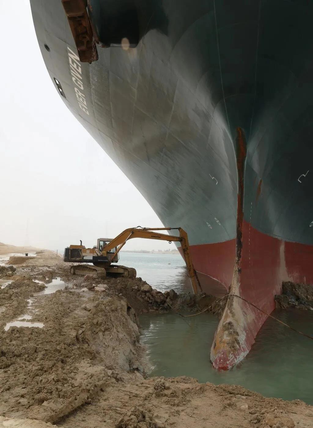 蘇伊士運河最多封閉數(shù)周？多家班輪公司考慮繞行好望角，馬士基將提供空運方案 