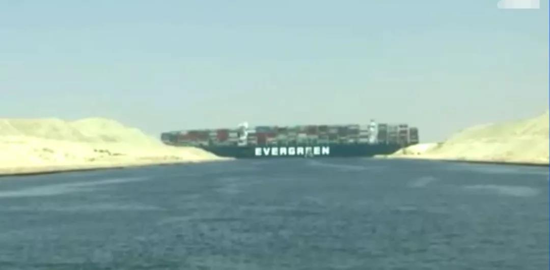 這起曠世擱淺, 或因機(jī)艙停電所致，船東恐將面臨巨額索賠！