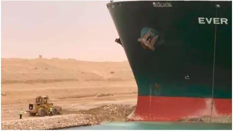 這起曠世擱淺, 或因機(jī)艙停電所致，船東恐將面臨巨額索賠！