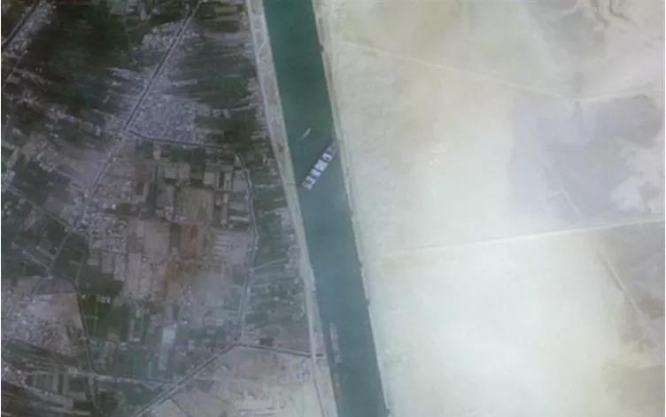 這起曠世擱淺, 或因機(jī)艙停電所致，船東恐將面臨巨額索賠！