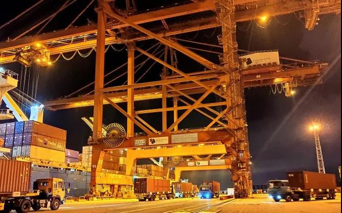 以星推出連接華南和南美洲的新服務；Seaspan再訂購10艘集裝箱船