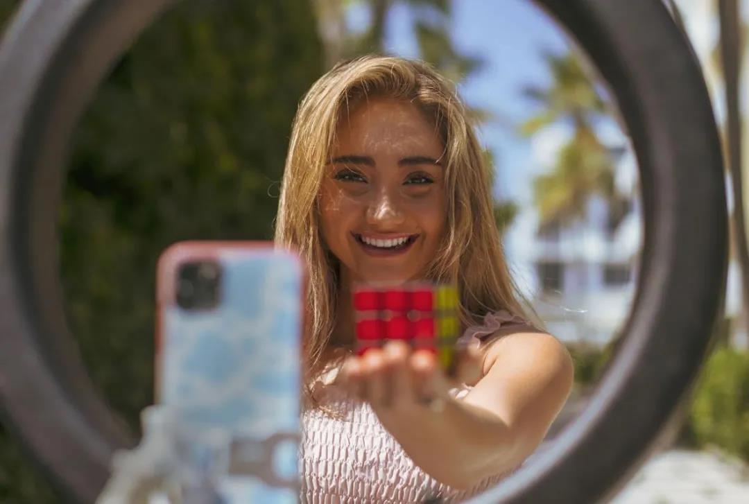 「TikTok」是如何制造爆款的？