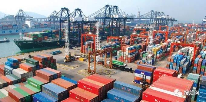 為緩解港口嚴(yán)重?fù)矶露鴮?shí)行24小時(shí)全天候運(yùn)營(yíng)的措施，面臨嚴(yán)峻挑戰(zhàn)