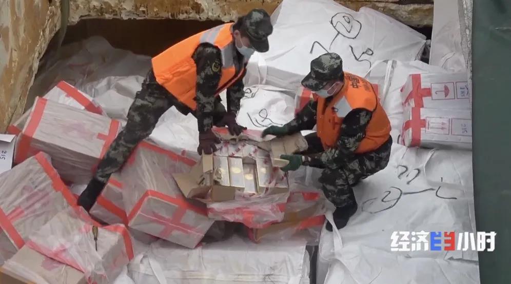 特大走私案告破！案值近10億元！整整裝滿40個(gè)集裝箱