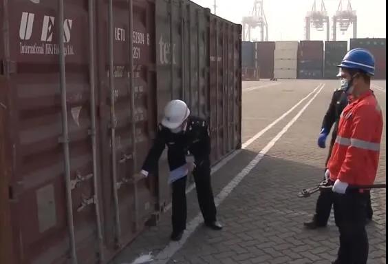 最高罰30萬元！2個(gè)集裝箱危險(xiǎn)品瞞報(bào)被查獲，貨主涉嫌謊報(bào)被立案調(diào)查！