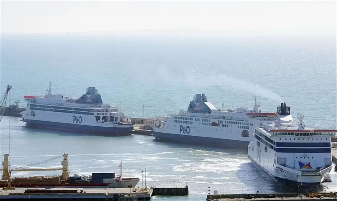 突發(fā)！3000人工廠爆發(fā)罷工！公司宣布裁員800人，全部暫停！