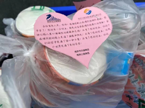 集裝箱運(yùn)價(jià)繼續(xù)下降