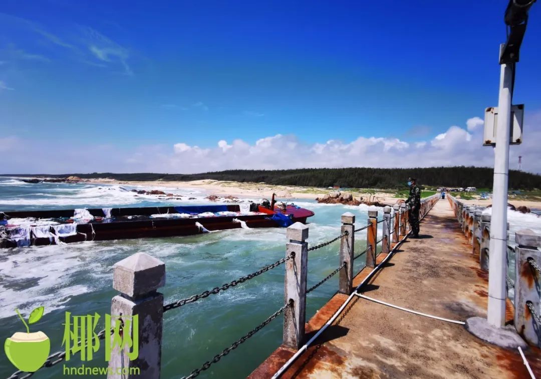 海上出現(xiàn)疑似走私凍品船舶 果斷處置！