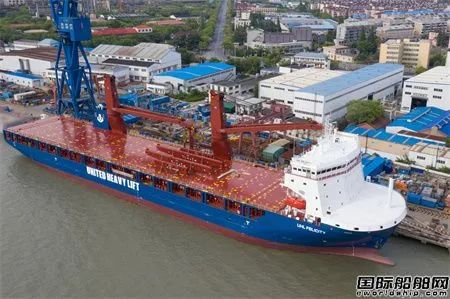 一船出塢一船交付！滬東中華復(fù)工快跑