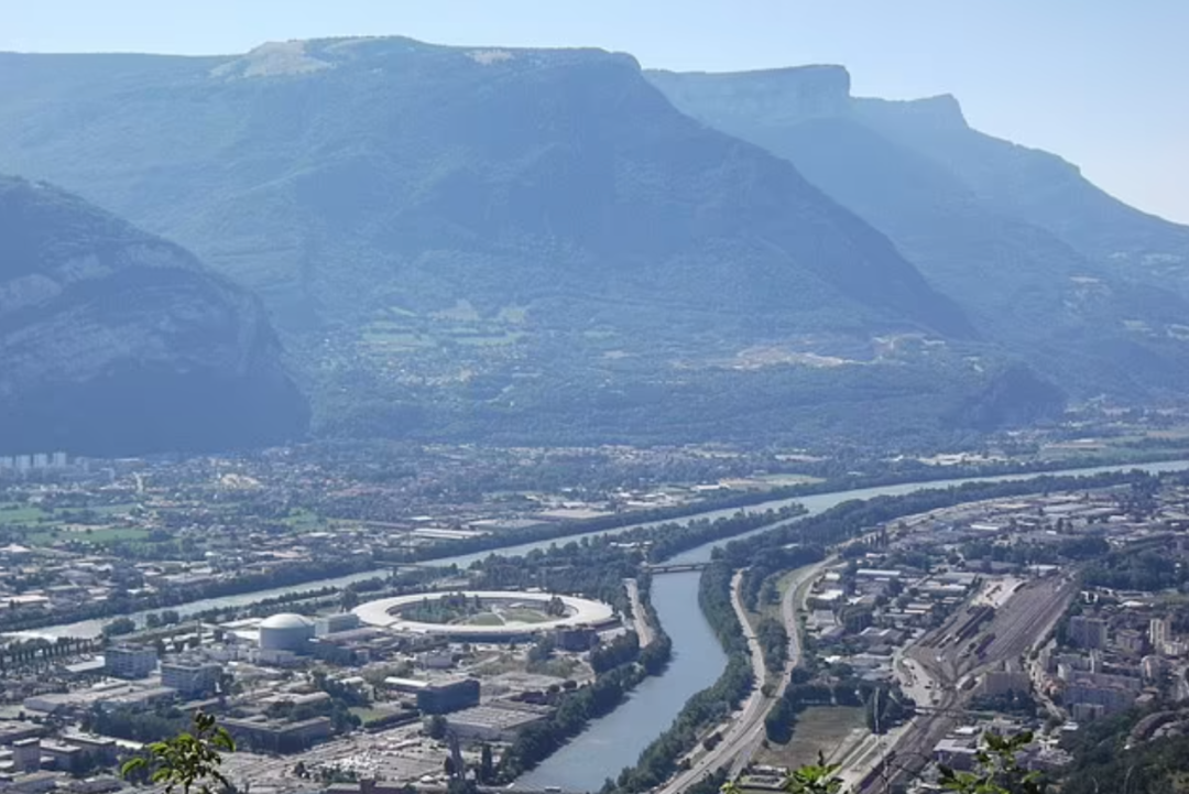 重磅突發(fā)！一載185人客機(jī)空中起火?。?！