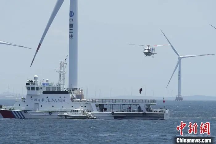 福建舉行海上危化品泄漏大型綜合應(yīng)急演練