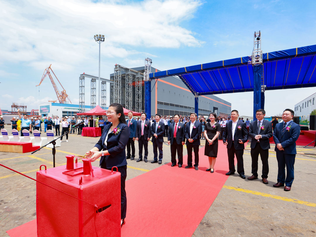 今日，中聯(lián)航運(yùn)迎來兩件大事……