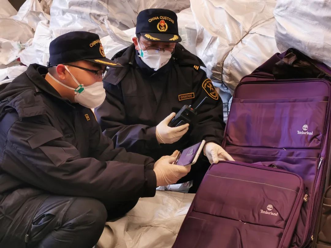 海關(guān)公布一批侵犯知識(shí)產(chǎn)權(quán)典型案例，上半年共扣留侵權(quán)嫌疑貨物4527萬(wàn)件