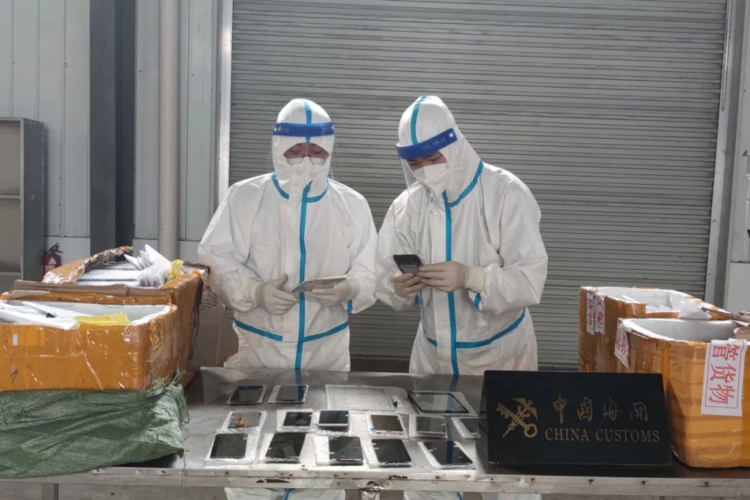 嚇?biāo)廊?！海關(guān)截獲19.73噸“炸藥”集裝箱準(zhǔn)備出運！