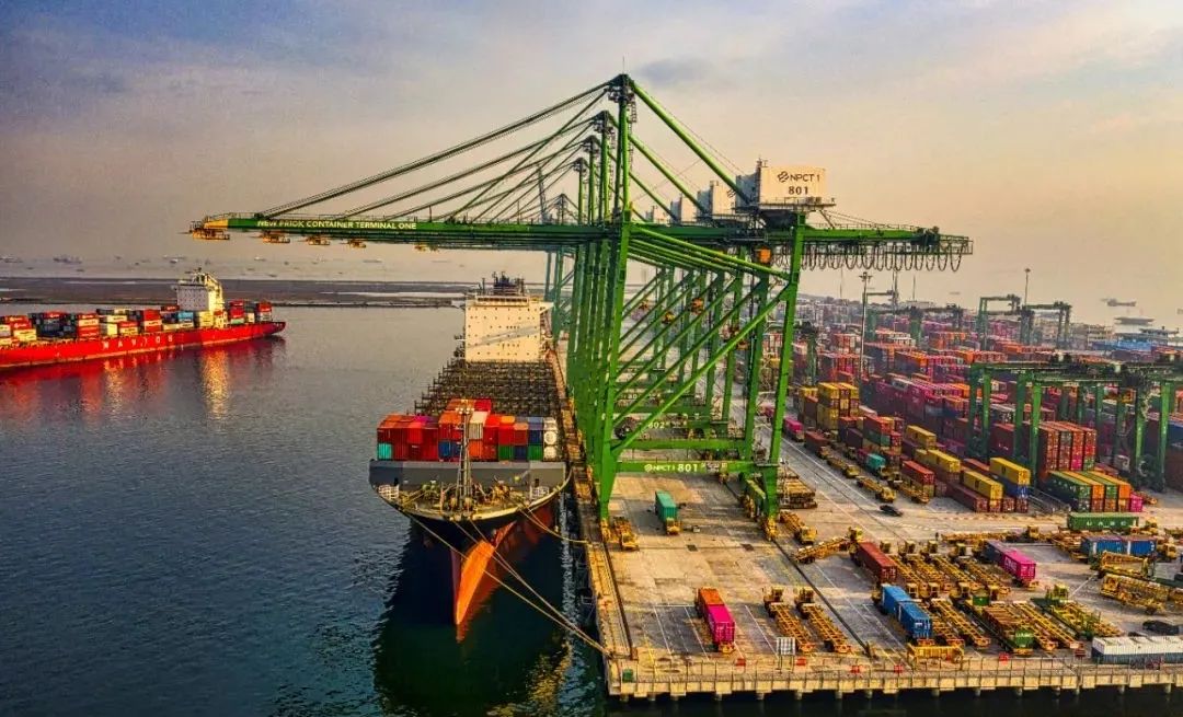 注意！該大港1900名工人開始為期8天的罷工，供應(yīng)鏈?zhǔn)車?yán)重影響，船公司調(diào)整船期取消掛靠