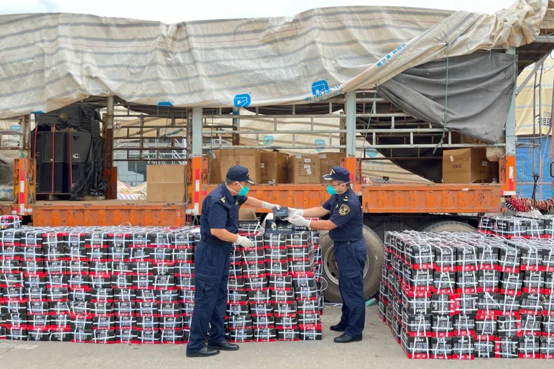 瘋了？20頓炸藥，申報成不銹鋼產(chǎn)品出柜！多少人跟著遭殃！！