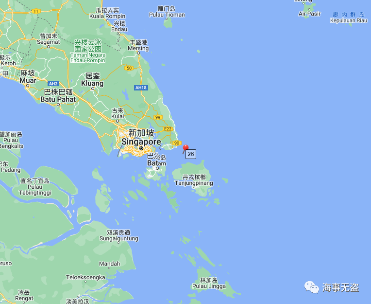 海盜手持AK47+大刀，搶劫了一艘件雜貨船