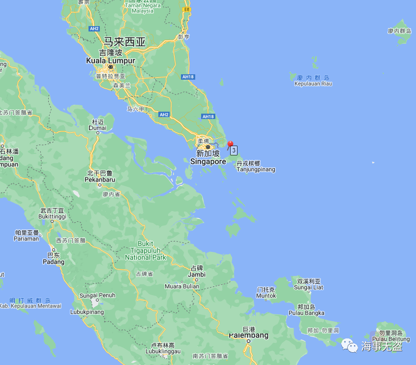 海盜手持AK47+大刀，搶劫了一艘件雜貨船