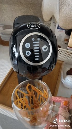 TikTok上的打工人內(nèi)卷實錄，或成爆款助推器？！