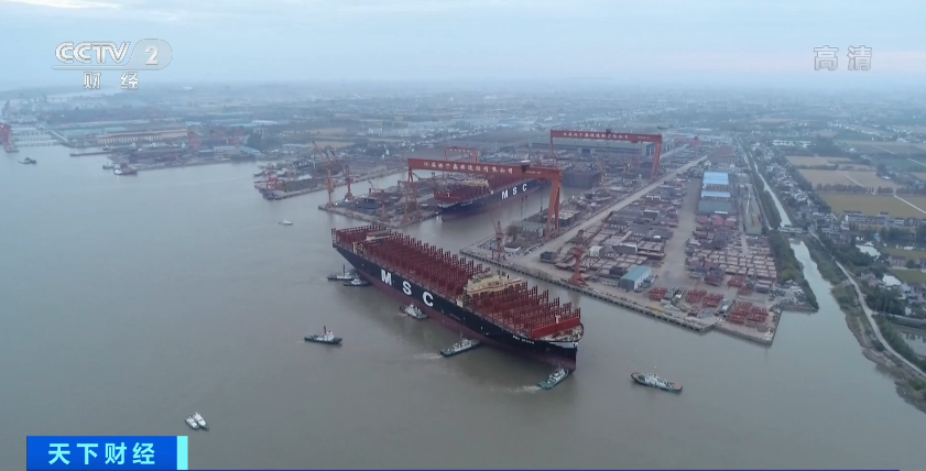 24346TEU！全球最大2艘“巨無霸”入江！