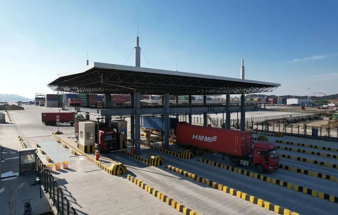 日均超10萬箱！寧波舟山港開年就很忙