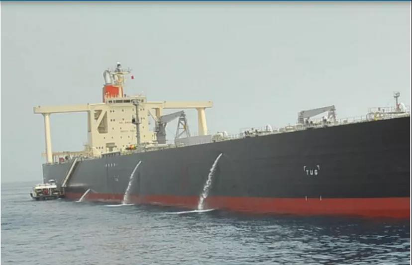 船員洗艙不慎，冒出1000噸重質(zhì)油，全部排放到海里！ 船長、船東攤上事兒了