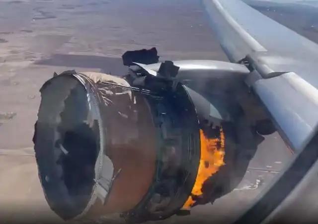 突發(fā)！美聯(lián)航發(fā)動(dòng)機(jī)空中爆炸，機(jī)長(zhǎng)緊急求救迫降，美國(guó)災(zāi)禍不斷嚴(yán)重影響生活和交通物流 