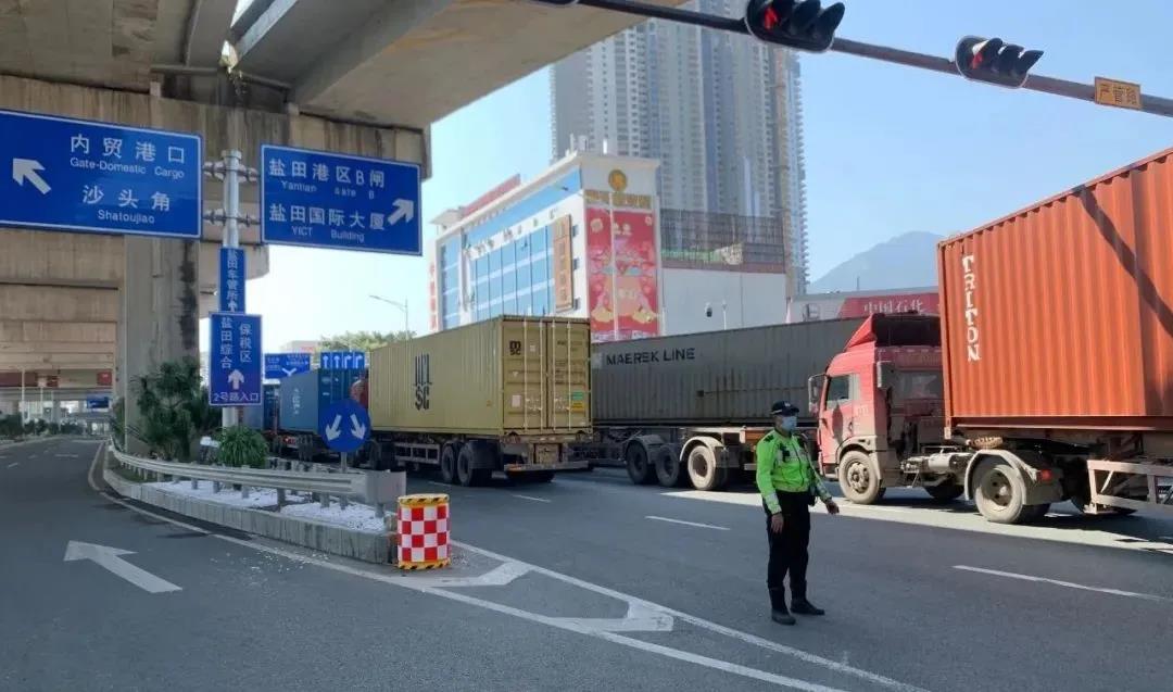 工廠提前出貨，拖車嚴(yán)重?fù)矶?，鹽田港區(qū)回應(yīng)四大熱點(diǎn)問題！