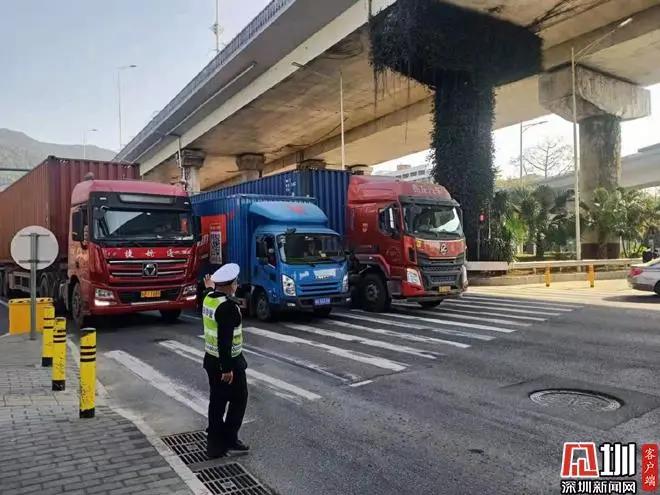 節(jié)前出貨高峰！鹽田碼頭擁堵嚴(yán)重！重柜大量積壓！拖車進(jìn)港通道采取交通管制…