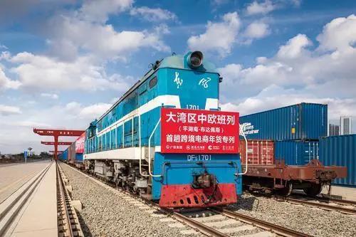 今年大灣區(qū)首趟跨境電商中歐“年貨班列”開(kāi)出