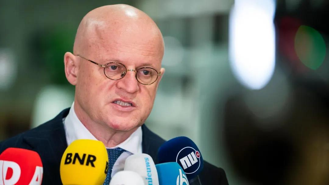 荷蘭內(nèi)戰(zhàn)爆發(fā)？超10城暴亂：縱火、搶劫、襲警、火燒新冠檢測(cè)站！恐將持續(xù)數(shù)周！