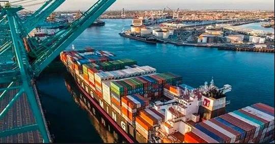 暴漲的運(yùn)費(fèi)開始剎車了？缺箱少柜、港口擁堵的僵局不會(huì)立即得到緩解 