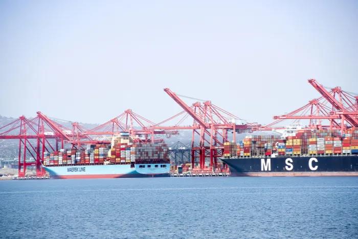 進(jìn)口激增，數(shù)十艘船舶待泊！加劇LA-LB擁堵；強(qiáng)勁勢(shì)頭至少延續(xù)至7月份