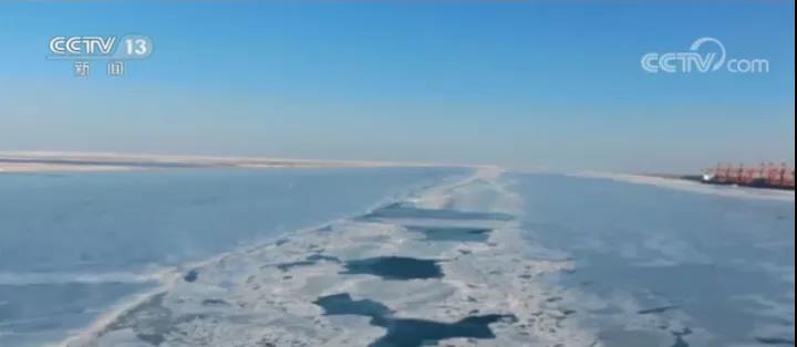 環(huán)渤海港口，海冰困住了227艘煤炭船！