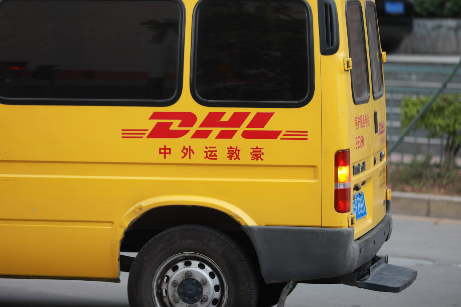 DHL完成國(guó)內(nèi)首次插電集裝箱藥品空運(yùn)出口運(yùn)輸