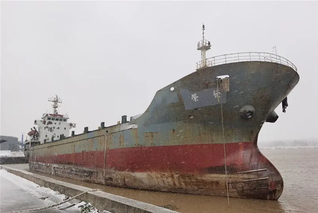 蹊蹺！5000噸大船滿載國(guó)外凍品，船上竟空無一人